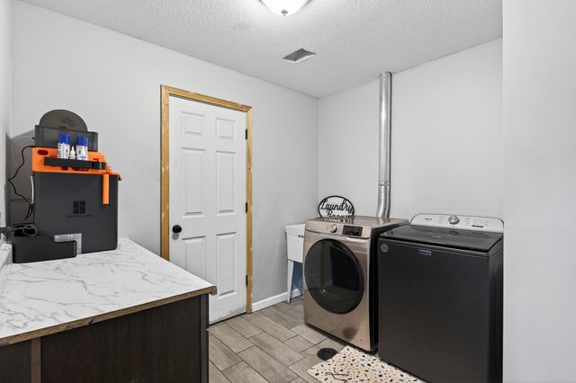 9085 Prairie Street, Elko New Market, MN 55020