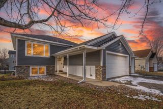 9085 Prairie Street, Elko New Market, MN 55020