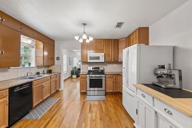 902 Mansell Ave, Austin, TX 78702