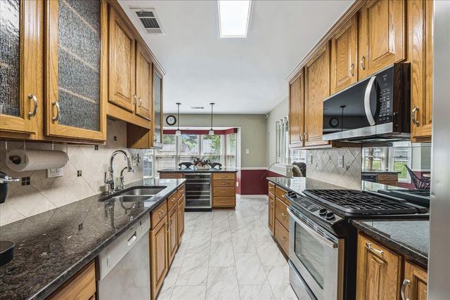 888 WAIF WOODS LN, Cordova, TN 38018