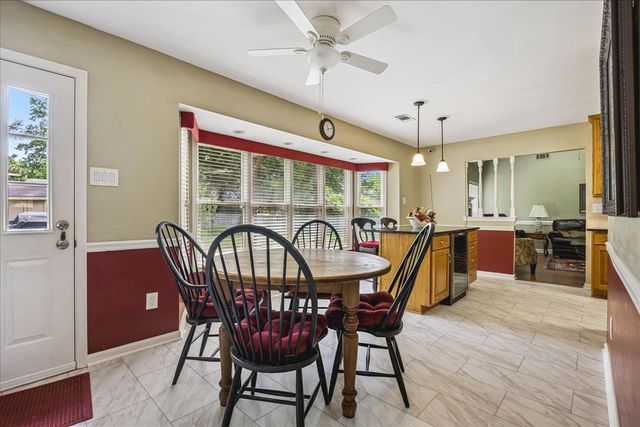 888 WAIF WOODS LN, Cordova, TN 38018