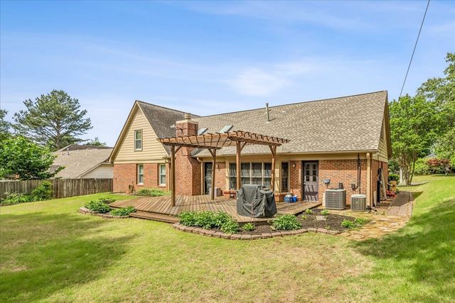 888 WAIF WOODS LN, Cordova, TN 38018