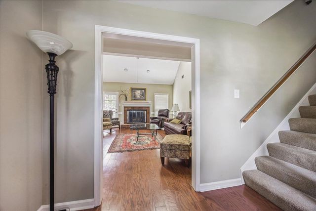 888 WAIF WOODS LN, Cordova, TN 38018