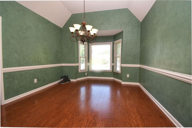 888 WAIF WOODS LN, Cordova, TN 38018