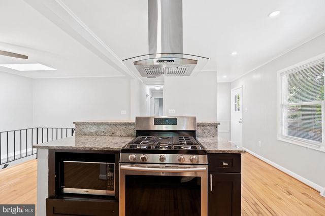 1606 OPUS AVE, Capitol Heights, MD 20743