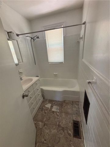 66 Cavalier RD, Hampton, VA 23669