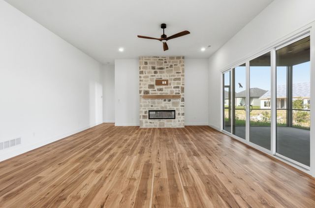 5217 STORMY DR, Columbia, MO 65203