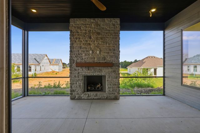 5217 STORMY DR, Columbia, MO 65203