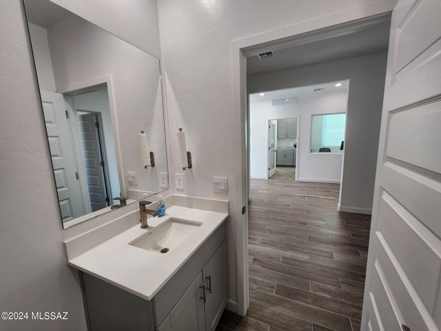 8880 S Gambelia Lane, Vail, AZ 85641