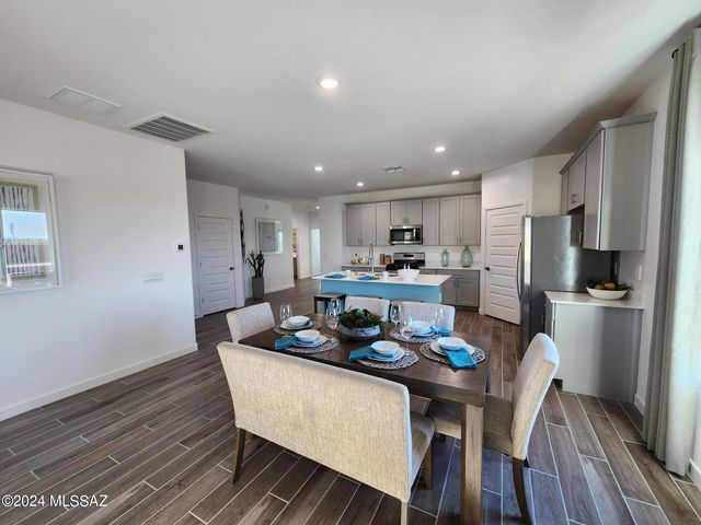 8880 S Gambelia Lane, Vail, AZ 85641