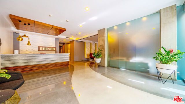1111 S Grand Avenue 605, Los Angeles, CA 90015