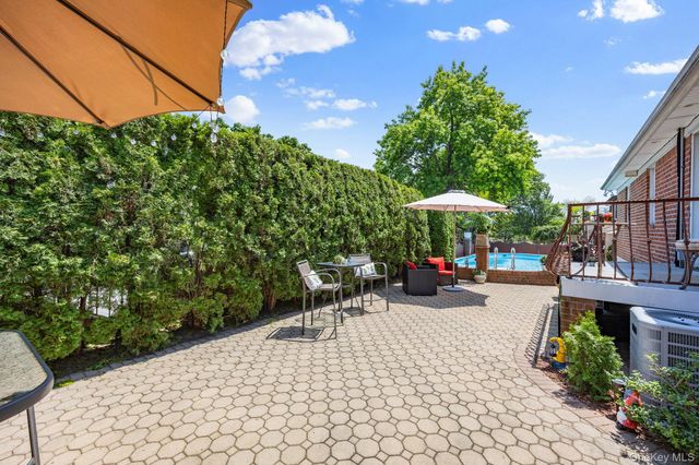 14118 14th Avenue, Whitestone, NY 11357
