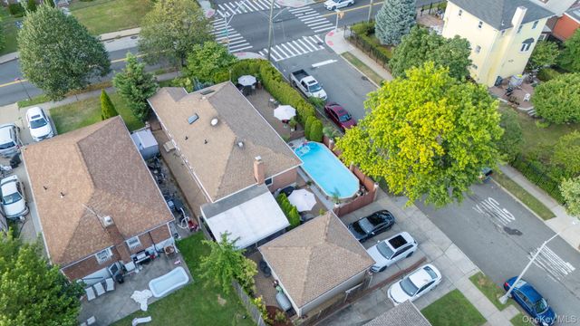 14118 14th Avenue, Whitestone, NY 11357