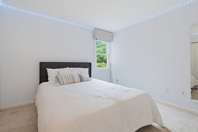 11 Weatherstone Dr 11, Worcester, MA 01604
