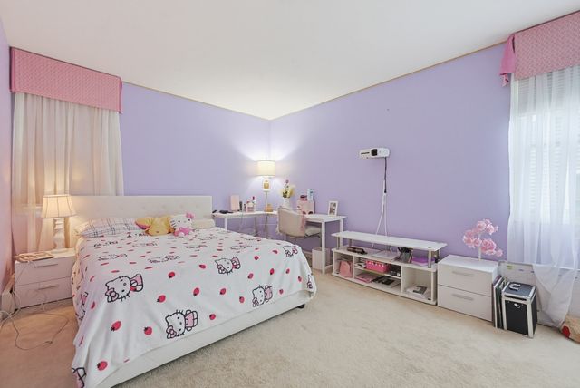 11 Weatherstone Dr 11, Worcester, MA 01604