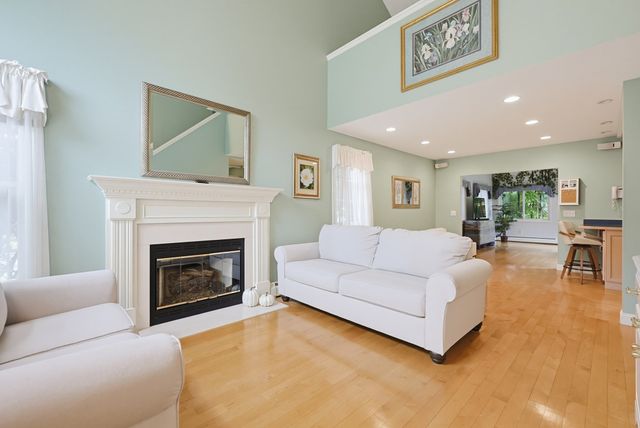 11 Weatherstone Dr 11, Worcester, MA 01604