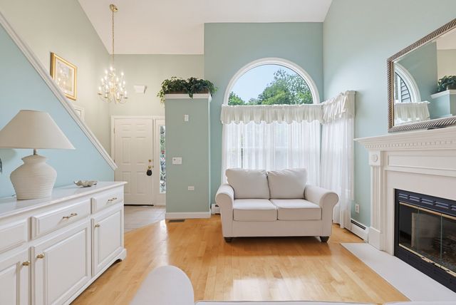 11 Weatherstone Dr 11, Worcester, MA 01604