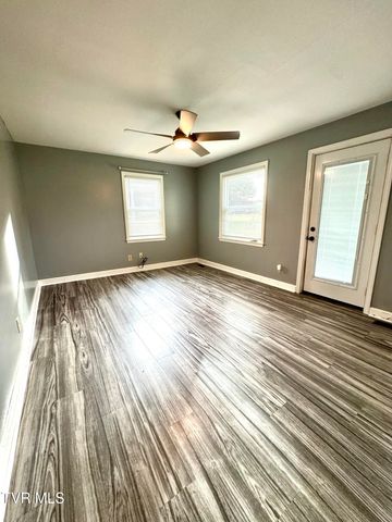 2206 North Greenwood Drive, Johnson City, TN 37604
