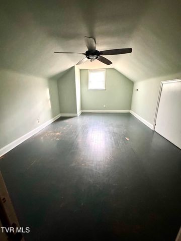 2206 North Greenwood Drive, Johnson City, TN 37604