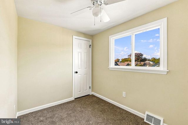44 LINCOLN AVE, Mount Ephraim, NJ 08059