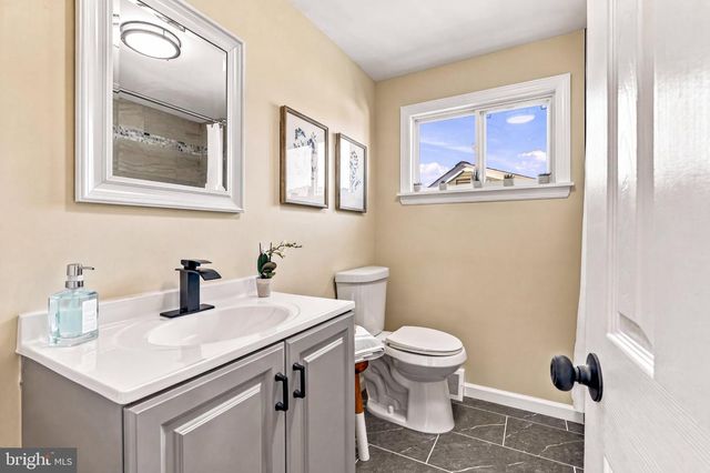 44 LINCOLN AVE, Mount Ephraim, NJ 08059