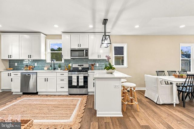 44 LINCOLN AVE, Mount Ephraim, NJ 08059