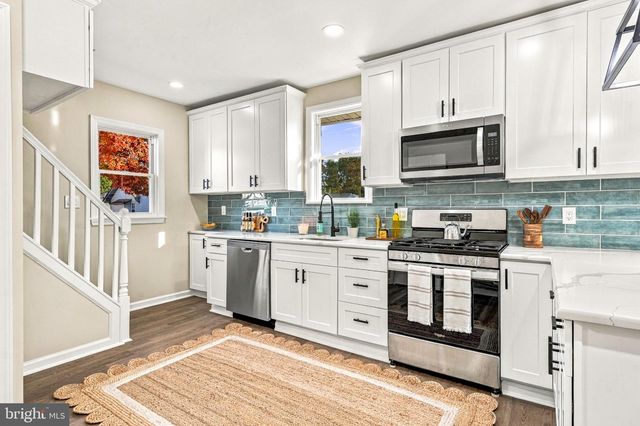 44 LINCOLN AVE, Mount Ephraim, NJ 08059