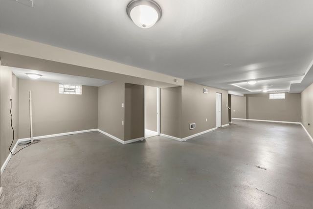 815 W 187th Street, Glenwood, IL 60425