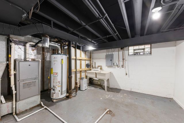 815 W 187th Street, Glenwood, IL 60425