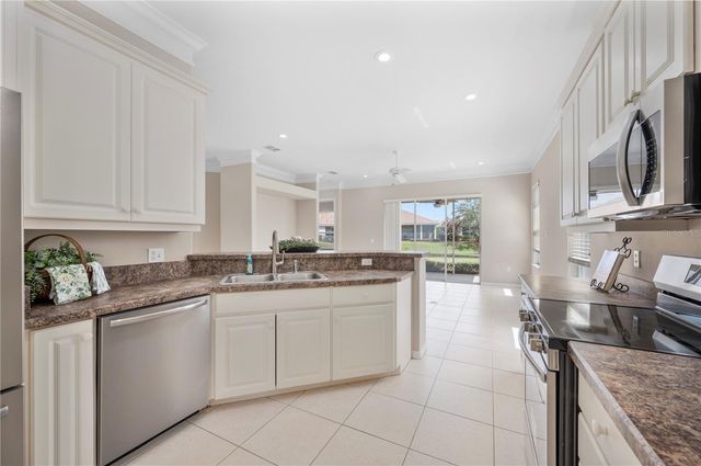 3342 TURNBERRY LANE, Lakeland, FL 33803