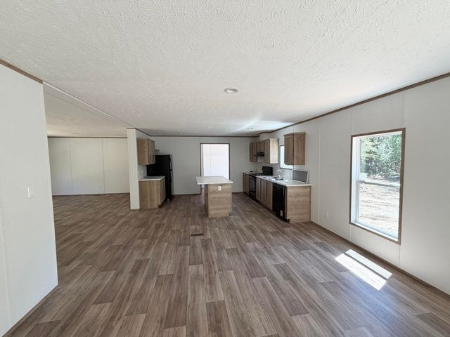 185 Fennel Lane, Round O, SC 29474