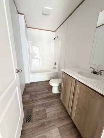 185 Fennel Lane, Round O, SC 29474