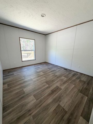 185 Fennel Lane, Round O, SC 29474