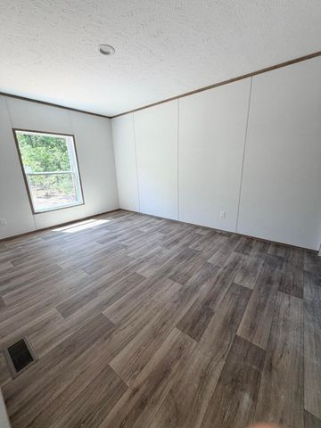 185 Fennel Lane, Round O, SC 29474