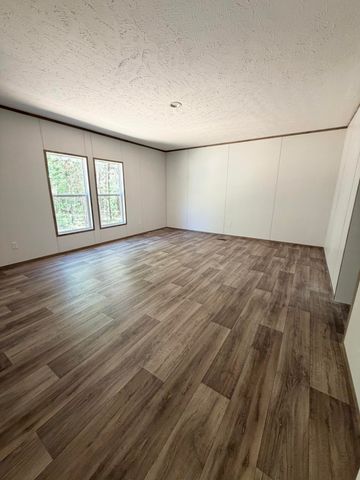185 Fennel Lane, Round O, SC 29474