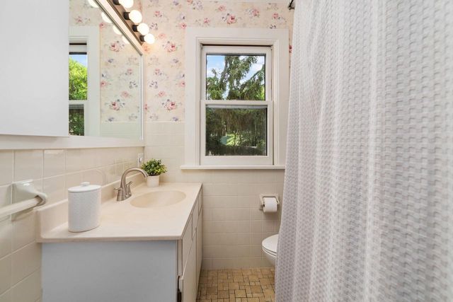 1713 Adams Street, Madison, WI 53711