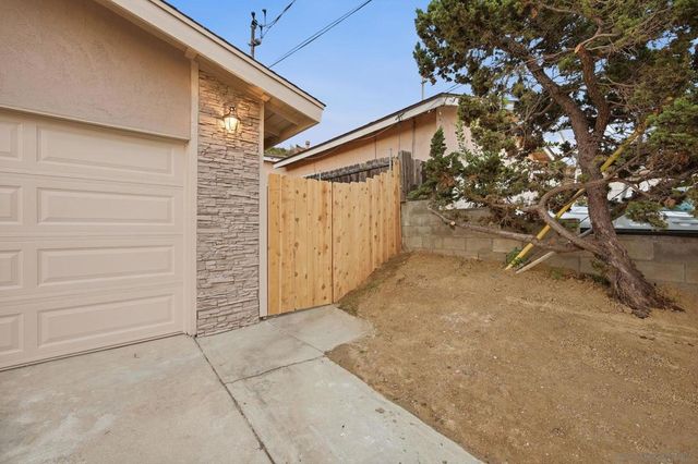 8644 Eileen St., Spring Valley, CA 91977