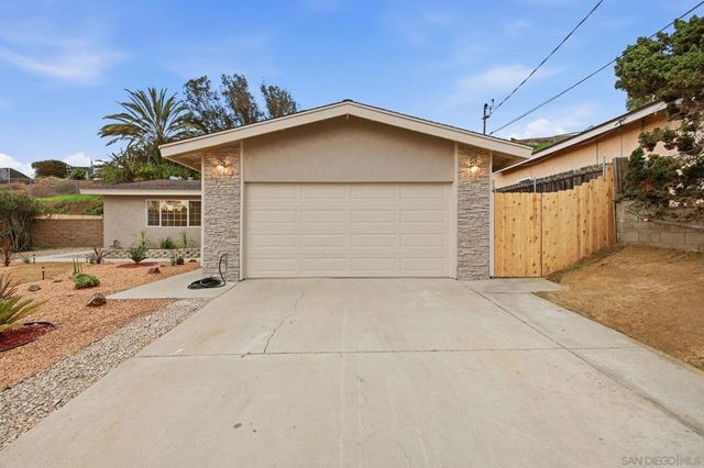 8644 Eileen St., Spring Valley, CA 91977