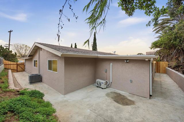 8644 Eileen St., Spring Valley, CA 91977