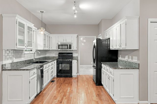 913 Magnolia Ct, W, Nashville, TN 37221