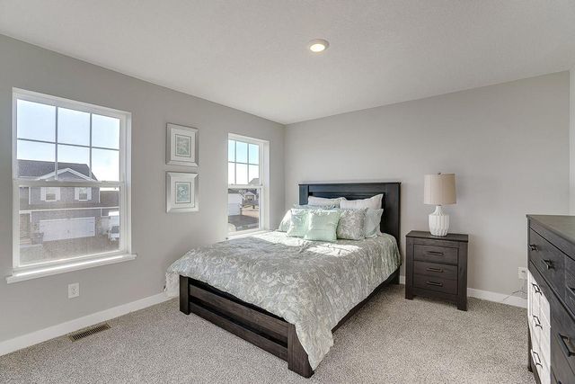 6240 Jennifer Avenue S, Cottage Grove, MN 55016