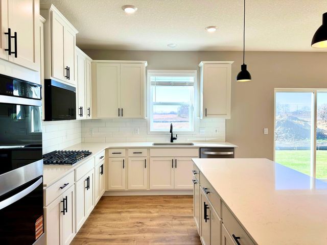 6240 Jennifer Avenue S, Cottage Grove, MN 55016