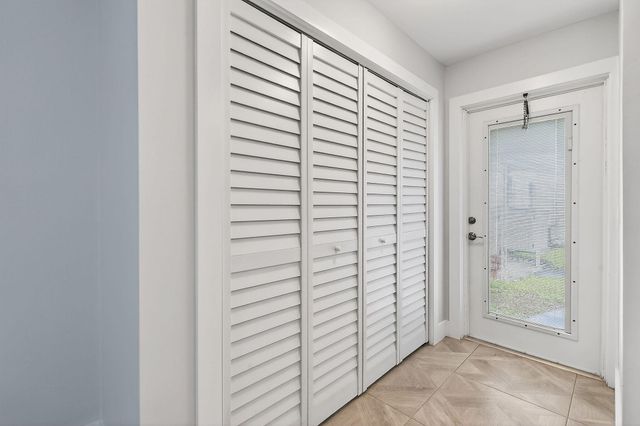 3060 Meridian Way N 8, Palm Beach Gardens, FL 33410