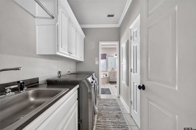 20402 Ashley Cir, Troup, TX 75789