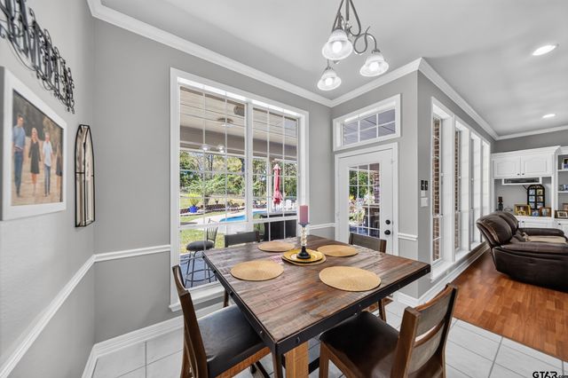 20402 Ashley Cir, Troup, TX 75789