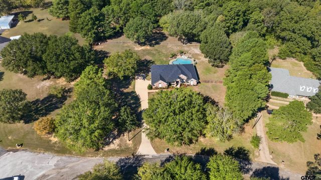 20402 Ashley Cir, Troup, TX 75789