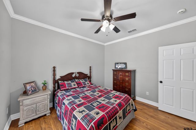 20402 Ashley Cir, Troup, TX 75789