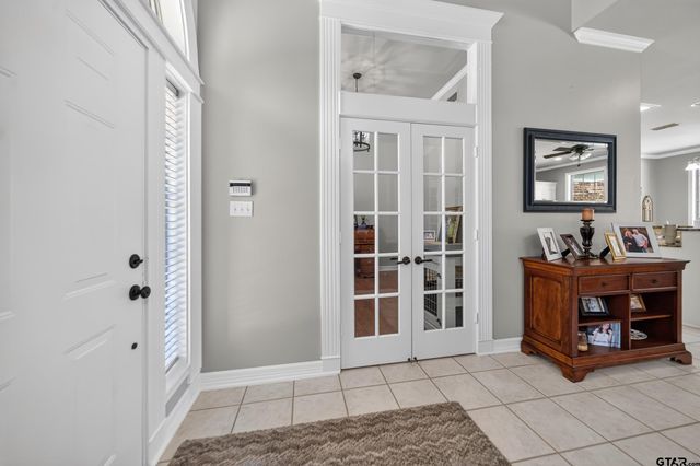 20402 Ashley Cir, Troup, TX 75789