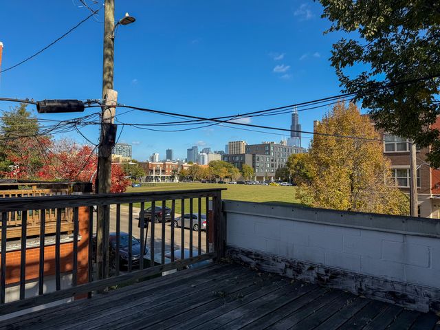 1300 W GRENSHAW Street B, Chicago, IL 60607