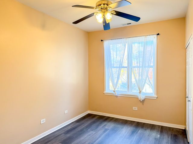 1300 W GRENSHAW Street B, Chicago, IL 60607